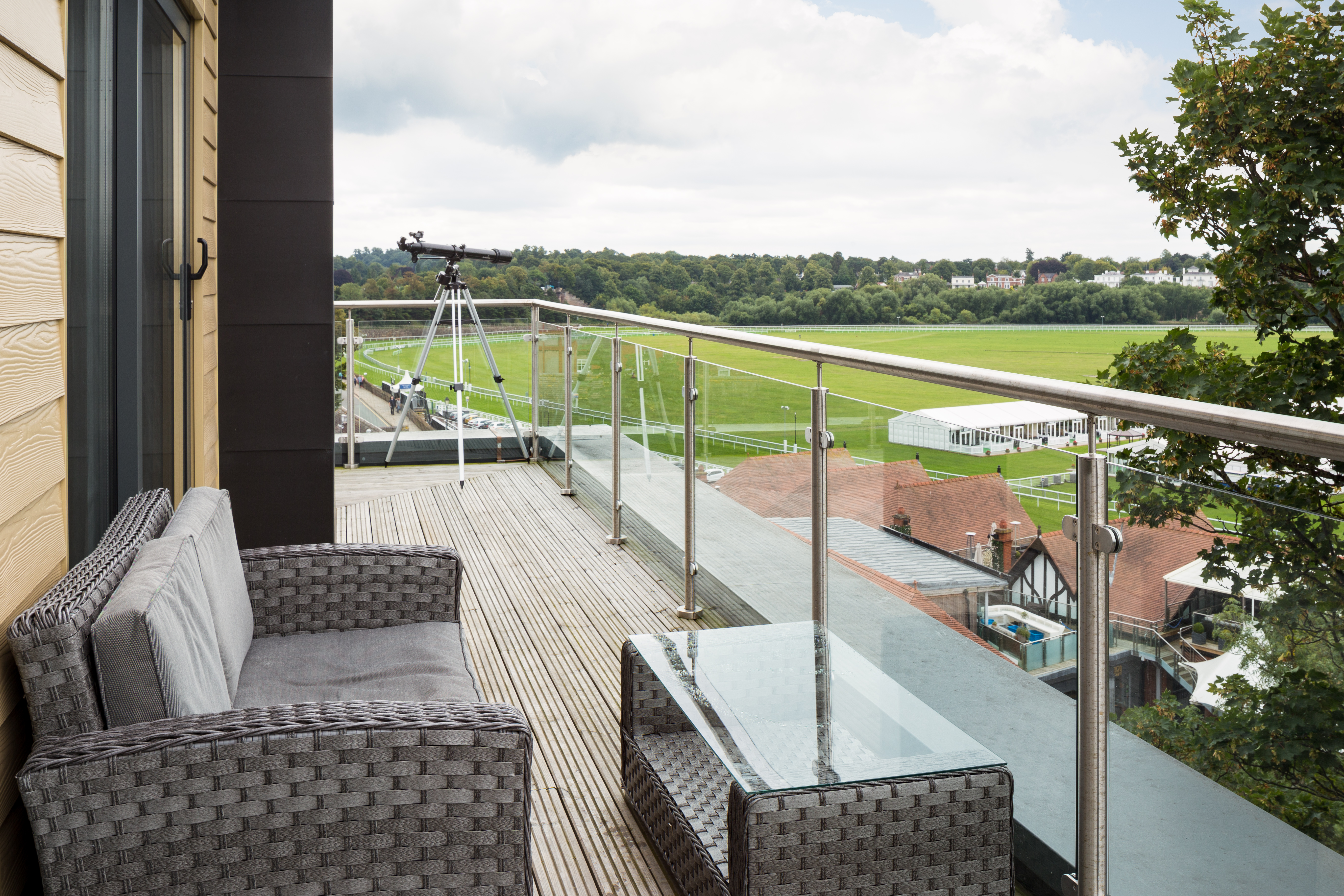 ASCOT SUITE