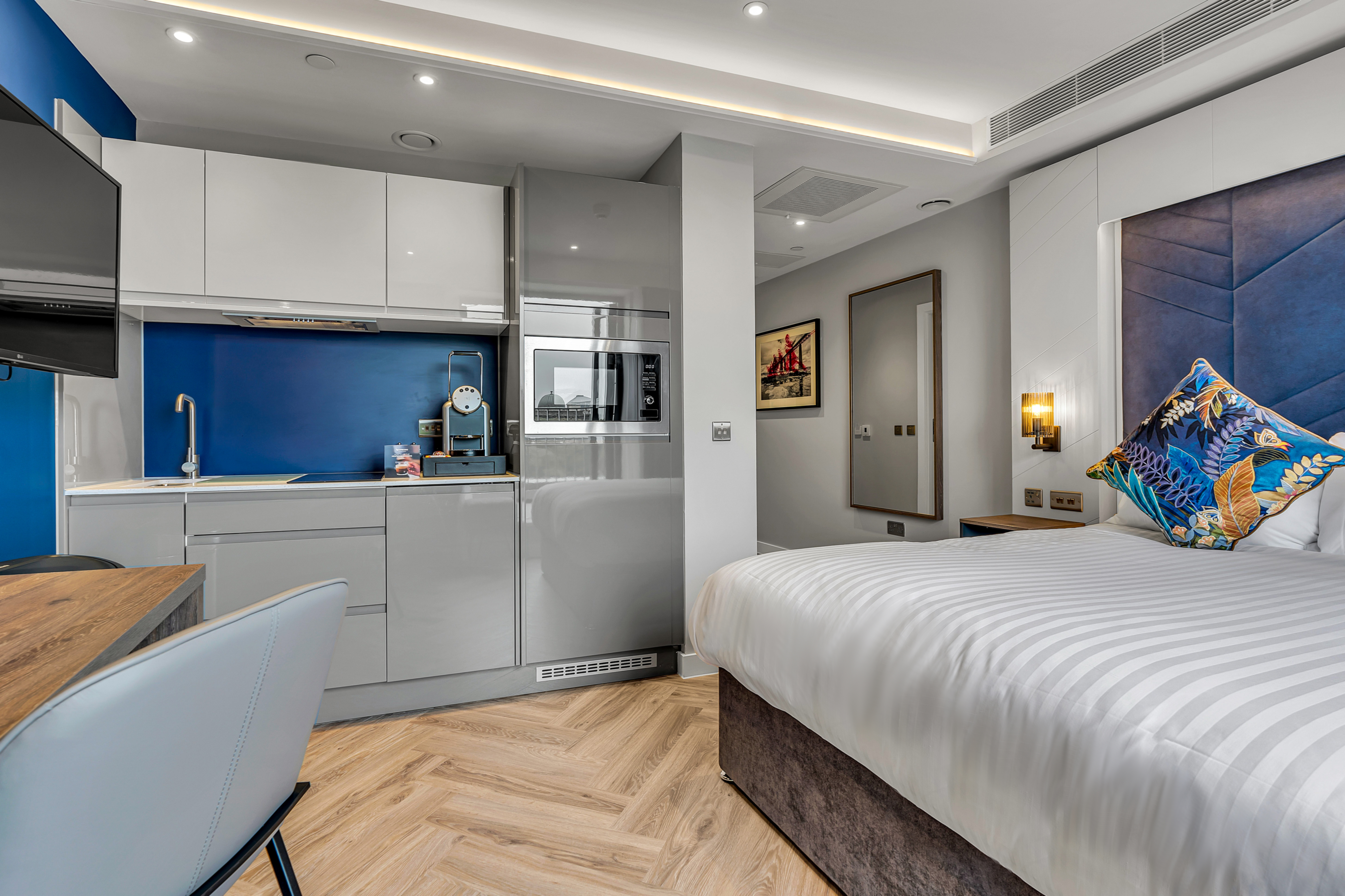 Vantage Studio with Balcony and View