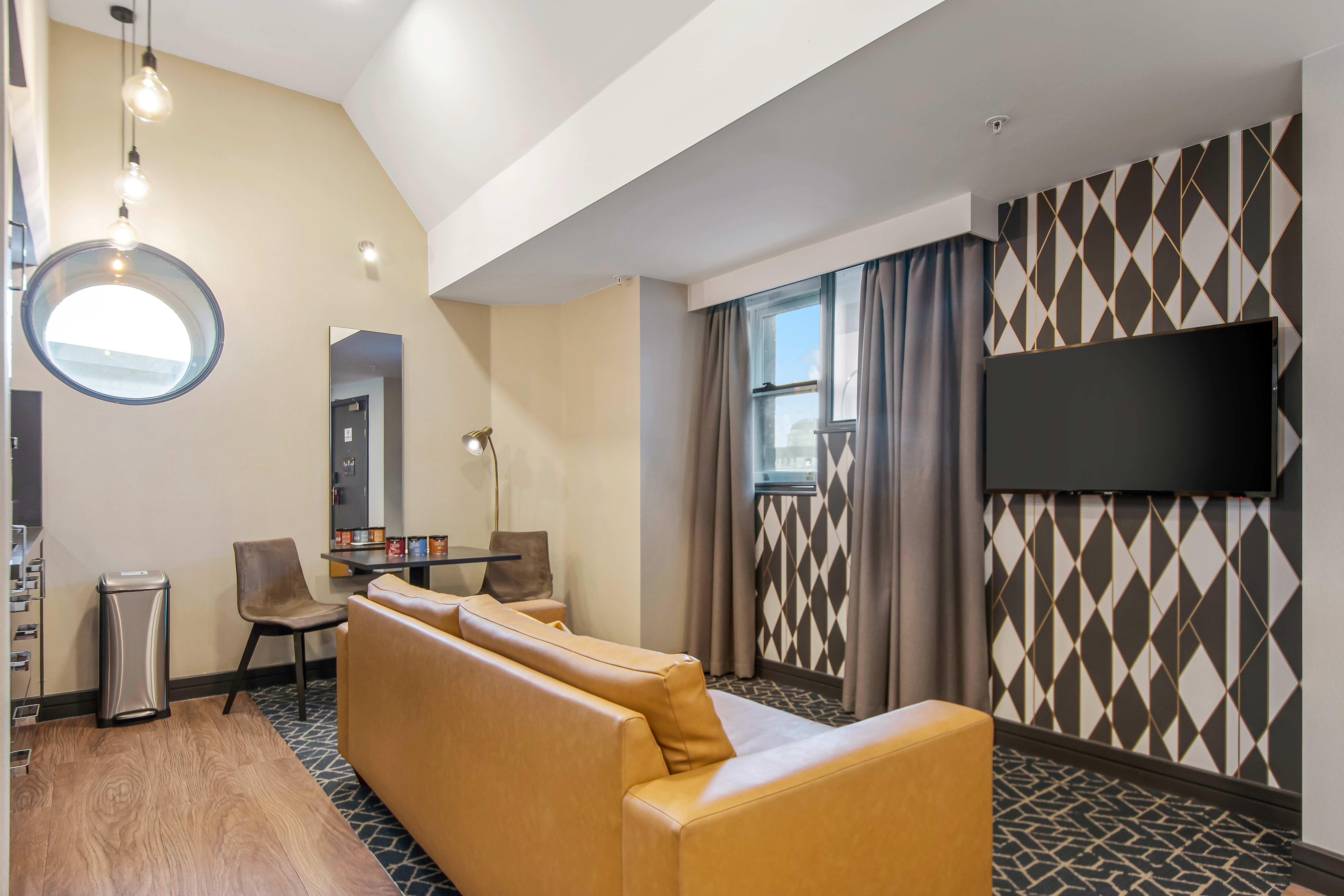 Guinea Suite